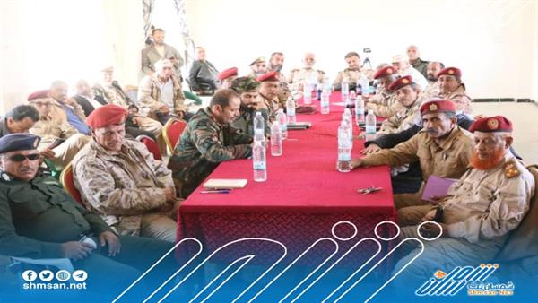 عاجل/ لقاء استراتيجي بين فريق الانتقالي الجنوبي وقيادات محور الضالع العسكرية