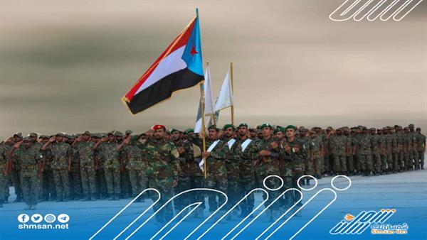 عاجل/ بعرض عسكري مهيب ... قوات الحزام الأمني تشهد تخرج الدفعة الأولى من الدورة التدريبية (صور)