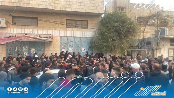 جيش الاحتلال يصيب و يختطف عدداً من الشبان في قلقيلية 