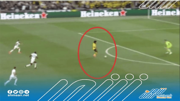 كريم أديمي يهدر فرصة "العمر" أمام ريال مدريد في نهائي دوري الأبطال