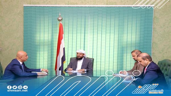 عاجل/ المحرمي يناقش أوضاع قطاع الاتصالات و الجهود التي تبذلها المؤسسة لإنعاش الاقتصاد المحلي 