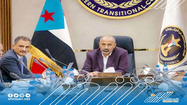 الرئيس الزبيدي : أراضي الحرم الجامعي خط أحمر وغير مسموح لأي كان بالتعدّي عليها