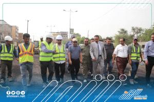 وزير الأشغال العامة ورئيس صندوق صيانة الطرق يتفقدان مشروع إعادة تأهيل خط دوار الملعب – جولة السيلة في عدن