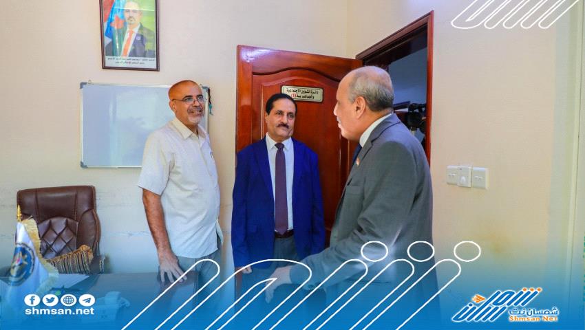 الكثيري يتفقد مستوى الانضباط الوظيفي في هيئات الانتقالي المركزية والمساعدة