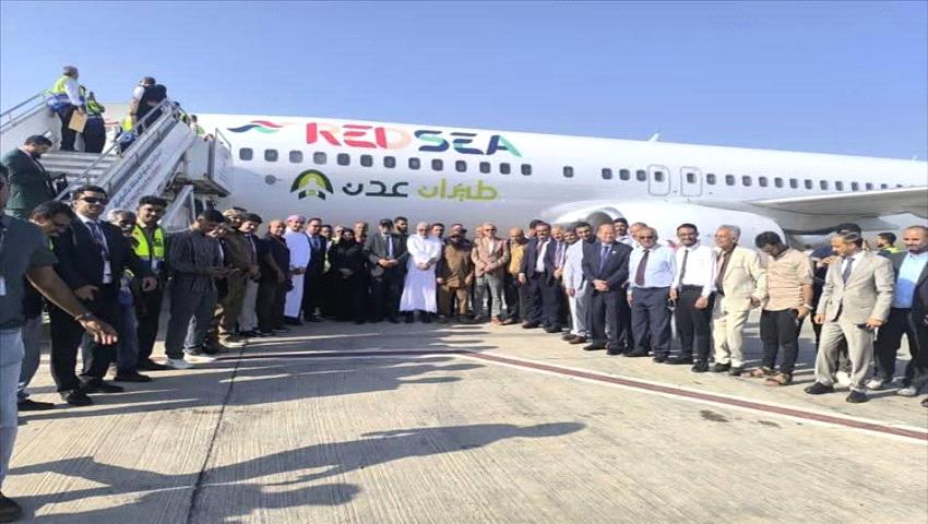 رجل الأعمال سمير القطيبي يدشن شركة “طيران عدن” بإطلاق أولى رحلاتها  من مطار عدن الدولي إلى القاهرة