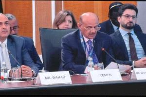 محافظ البنك المركزي يستعرض الخطوات الإيجابية التي تم اتخاذها من خلال نقل المنظومة المصرفية بالكامل إلى العاصمة المؤقتة عدن